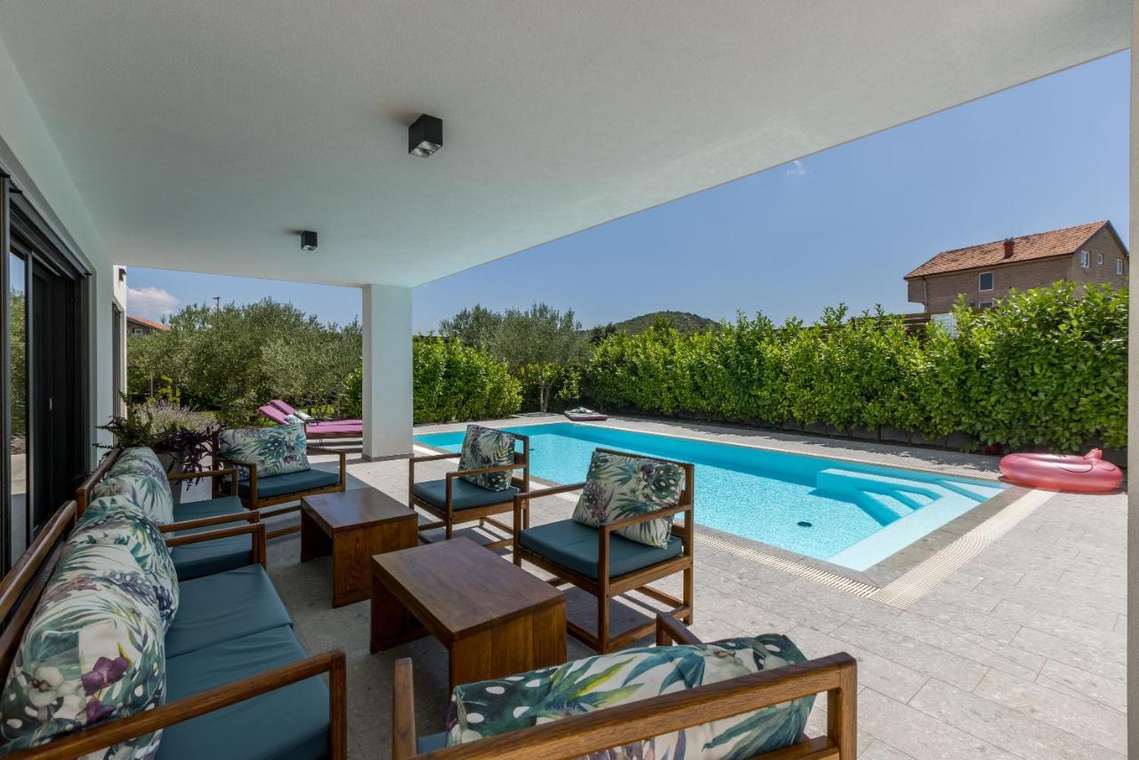 Villa O Vodice Eksteriør billede